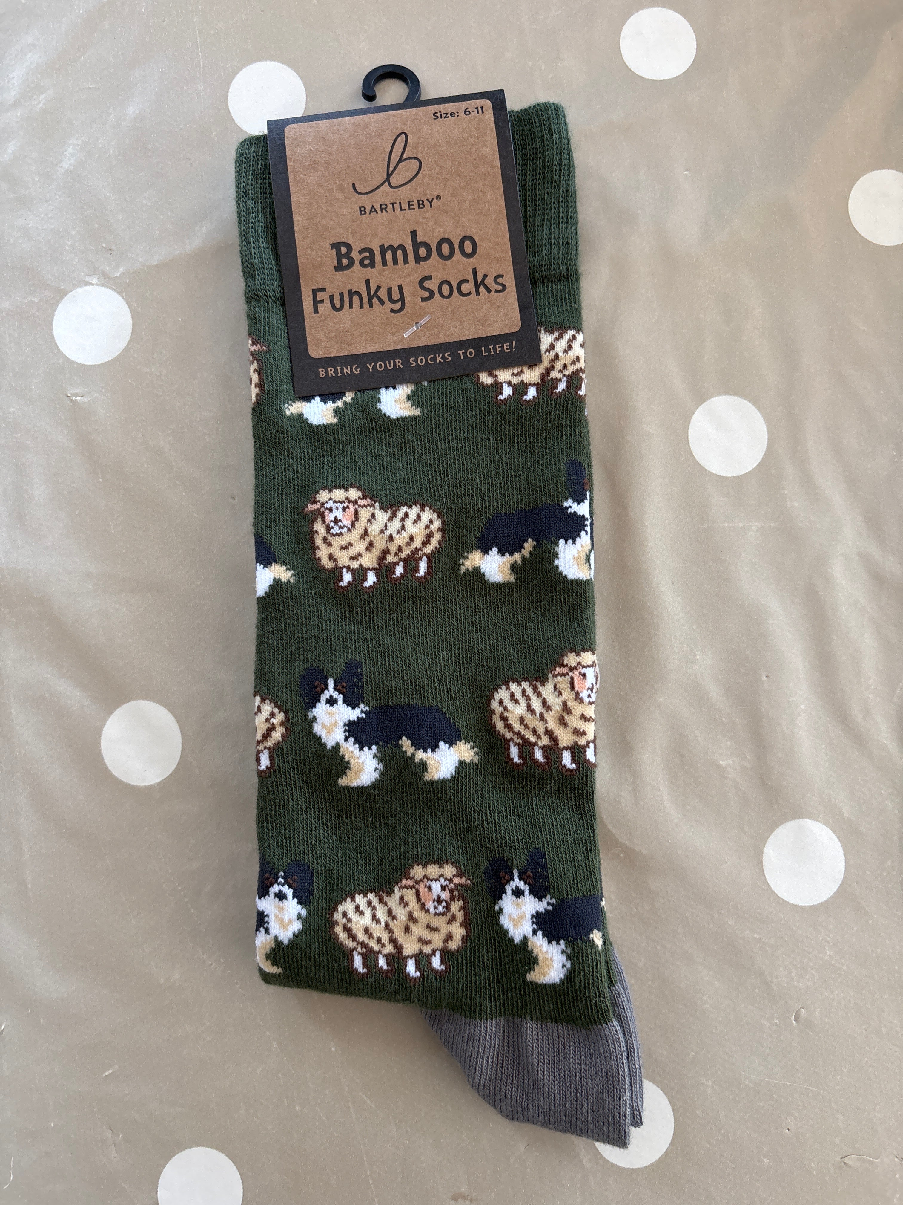 Sheep/sheep dog socks